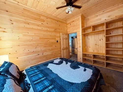 New Custom Designed Country Dwelling Close to Town - Homestays
