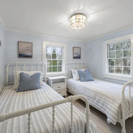 Close to Beach Renovated Dog Friendly Cape Cottage