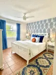 Palm Point Loft - (Newly Renovated) 2 Bed+ 2 Bath on the Canal