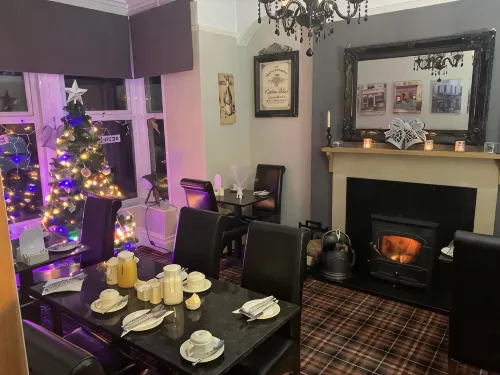 Autumn Leaves Guest House - 3-Star