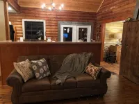 Log Cabin near Ocala and World Equestrian Center ideal for family retreats. - Hytter