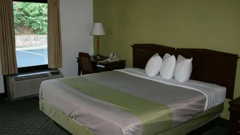 Travelodge by Wyndham Roanoke in Roanoke County