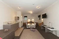 Chalambar Motel
