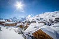 Alpaga 2, Magnificent Chalet 50 m from the Slopes