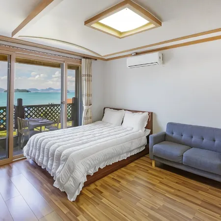 Yeosu Sunset Maru Pension