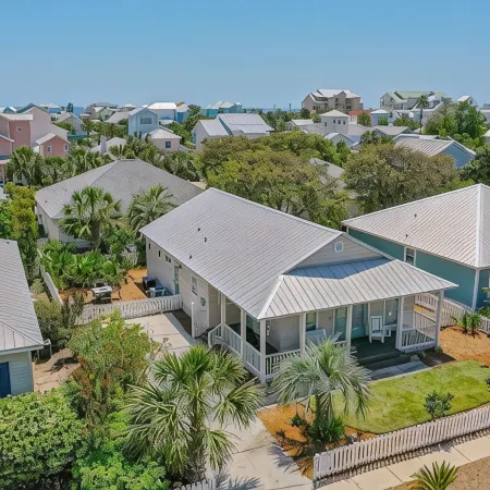 Crystal Beach 3/2 Slps 8 Pet Friendly 3 Blks to Beach and Publix