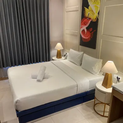 Trix House Hotels near MX Mall Malang