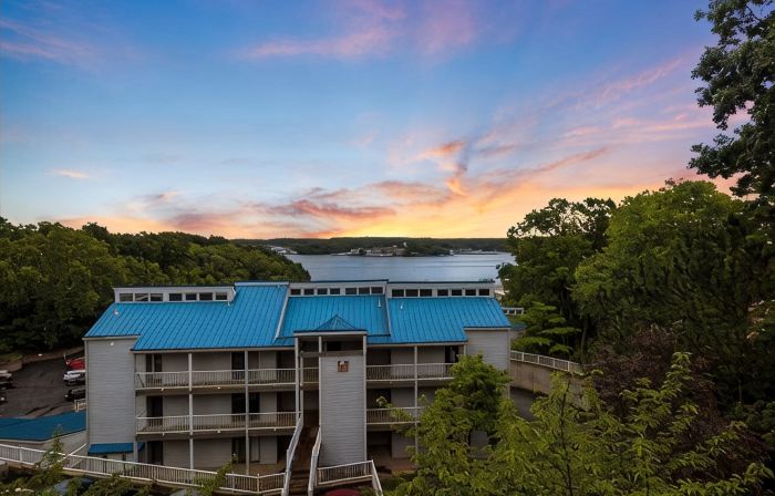 Cozy Pet-friendly Condo w/ Pool