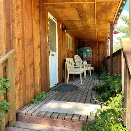 Cozy 2-bedroom 2-Bath home with WiFi, AC Close to Main Street/Lava Hot Pools
