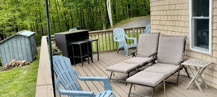 Cozy Vermont Lake Lodge with Kayaks Fishing & Campfire Fun Hotels in Caledonia County