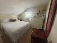 Wampler’s Lake Adorable 3-bedroom Lakefront Cottage 🏡🐟🛶☀️
