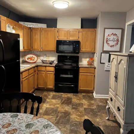 Single house 3 bed rooms bath kitchen sitting room