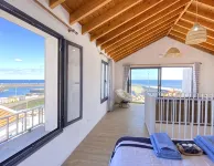 Casa da Baleia T2 Localizado à Beira-mar Virado a Menos de 5 Min. a pé da Praia - 民宿