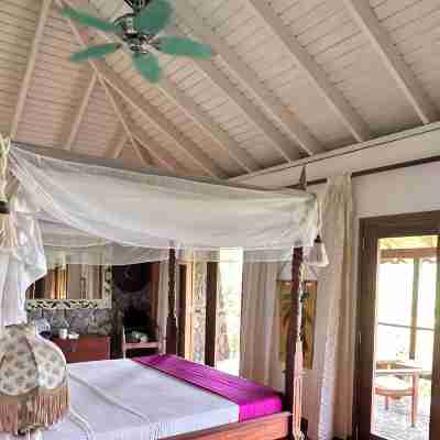 Superb house with idyllic views - 5min from the beach - close to bars & rest Rooms