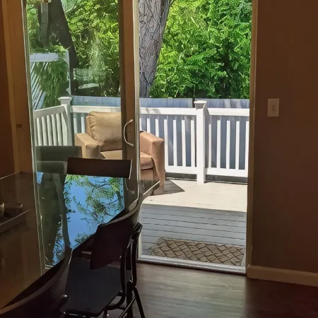 Chic 3/2 Private Firepit and Bunkroom Near Dwntn