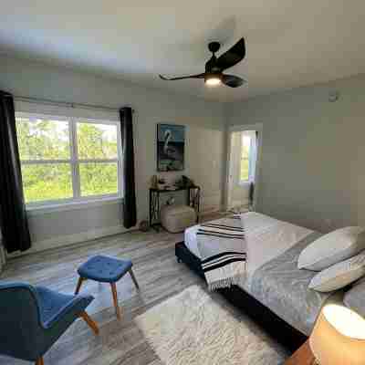 Bela Vista Getaway - Water views,  Dreamy Sunsets and Star Gazing. Pet-Friendly! Rooms