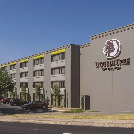 DoubleTree by Hilton Hotel Austin Northwest Arboretum Отели рядом с достопримечательностью «Торговый центр The Arboretum»