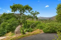 No Cleaning Fee ~ Awesome Views~8Beds~Near Restaurants & Sequoia Park
