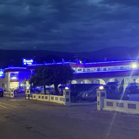 Riverside Motel