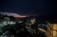 Tvd Hotel Polaris Gangtok Near MG Marg - Desayuno