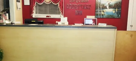 DeQueen Courtyard Inn