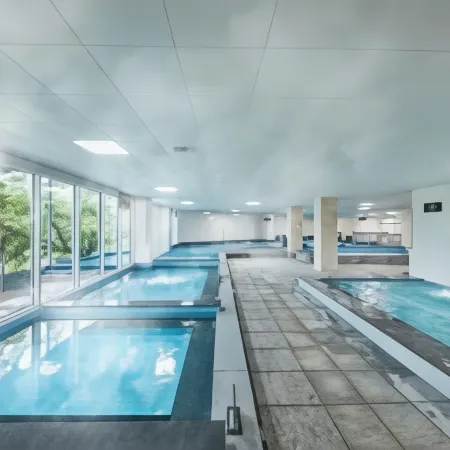 Dongbusan Oncheon Hotel Отели рядом с достопримечательностью «Станция метро Jwacheon»