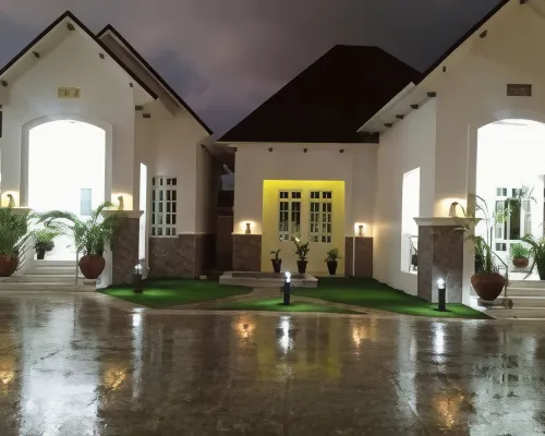 Castle de White โรงแรมในคาดูนา