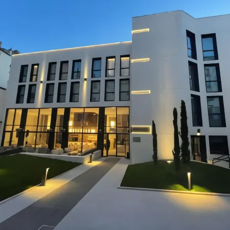 Yac Paris Clichy, A Member of Radisson Individuals