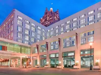 Residence Inn by Marriott Milwaukee Downtown Hotels near Riverside Theater