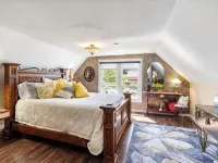 Victorian Secrets 1897 Home - Curious? Eclectic, convenient & ❤️ of wine country Hotels in Newberg