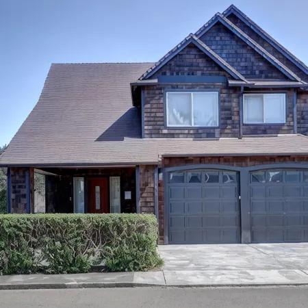 Newly Remodeled 3 Bedroom with Hot Tub!