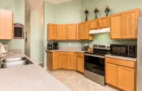 🍹🌞 Tropical Paradise! Heated Pool, Boat Parking, Near Beaches! - 4-Star