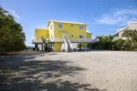 Direct Ocean View! 5 Bed/3 Bath with room for everyone. Large pool and Dock! - Wi-Fi