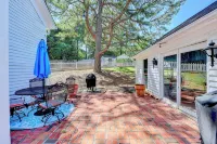 King St Retreat- Pvt Pool, Bball, Ping Pong, Pets OK - プール