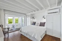 JUST A 2-NIGHT MIN STAY, GULF-FRONT SEASIDE HONEYMOON COTTAGE, PANORAMIC VIEWS!