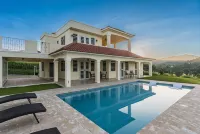 Minutes from beaches  private pool Solar panels Ocean & Mountain Views