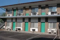 Tropicana Inn - Motels