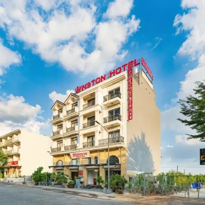 Winston Hotel Riverside Hotels near Binh Quoi 1