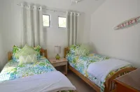 Quiet 2-Bed, 2-Bath Condo with Spacious Sundeck & Tennis Courts - Wifi