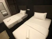 We Hotel Langkawi Các khách sạn gần Đại bàng Plaza