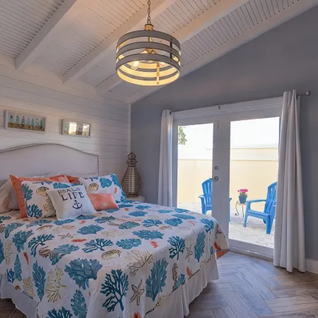 New to Vrbo SeaEsta! 1 Block to Sombero Beach! Bring your boat or rent ours!