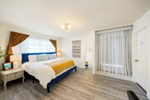 Vibrant 5Br/2BA Ranch Home w/ Pool l King Bed 2000 Sqft -Disneyland! - 民宿