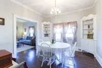 Bradley Cottage in the heart of "Mayberry" - 3-Star