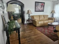 A Charming Craftsman's Cottage that is 5 minute walk from downtown Greeneville. - 2-Star