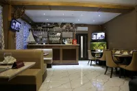 Albatros Mini-Hotel - Scenic