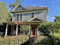Beautiful 3 bedroom apt Historic Ocala 1891
