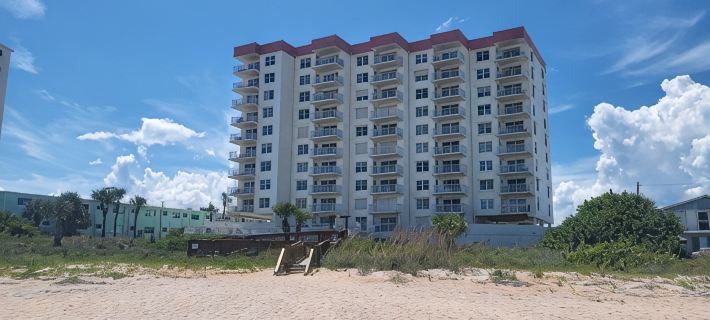 Updated Oceanfront Condo! Come and Relax by the Sea! Hotels in Ormond Beach