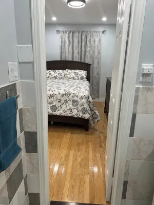 Home away from Home-YYZ Airport - Bungalows