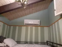 LAKEVIEW CABIN!! AIRCONDITIONED!!  AMPLE PARKING !! - balcony