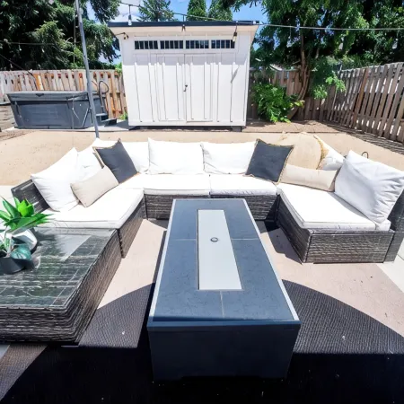 Rogue House · 1800s Downtown Storefront · Hot Tub · Fire Pit · Walk to River